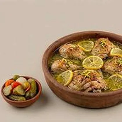 Chicken with lemon Fakharia