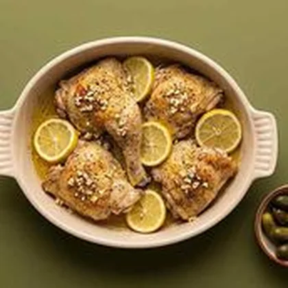 Chicken with garlic and lemon Fakharia